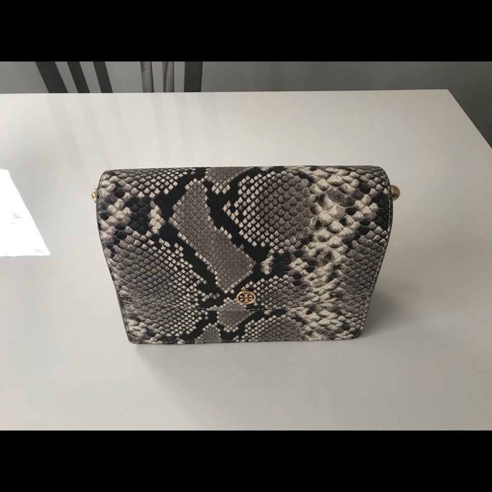 Tory Burch - Parker Convertible Shoulder Bag - Picture 2 of 6